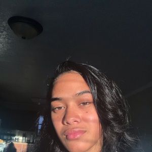 Meet your Posher, Akenese